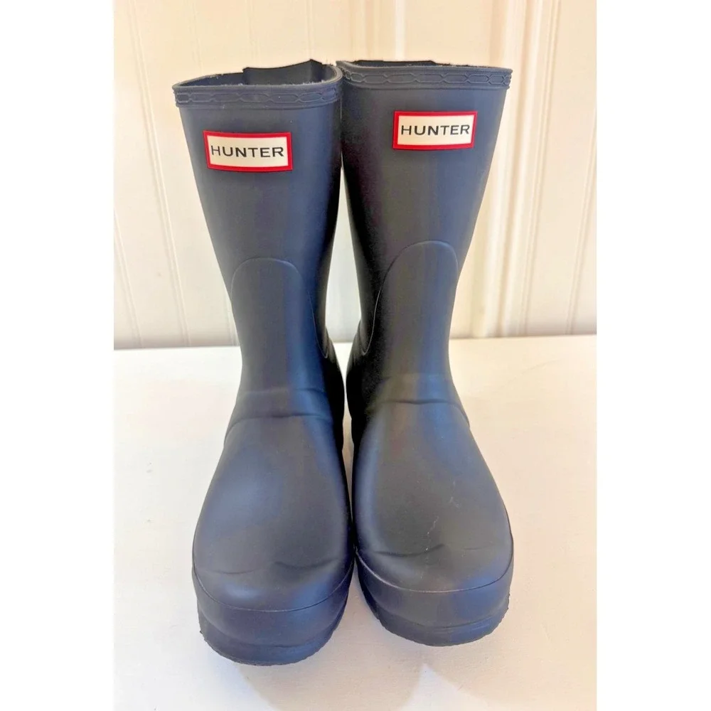 Hunter Rain Boots Womens Size 7 Black Rubber Mid‎ Calf Waterproof Logo Buckle